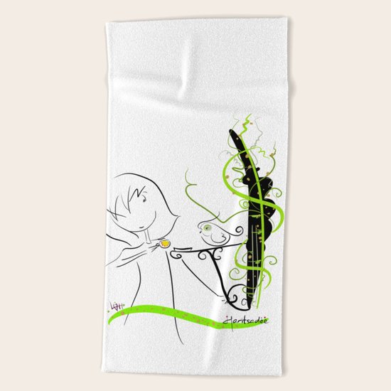 tea break Beach Towel