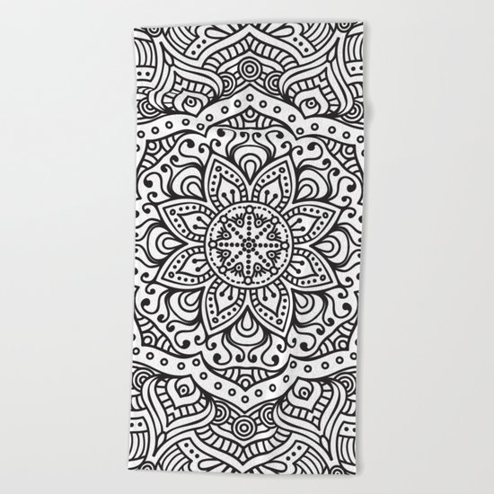 WHITE FLOWER MANDALA Beach Towel