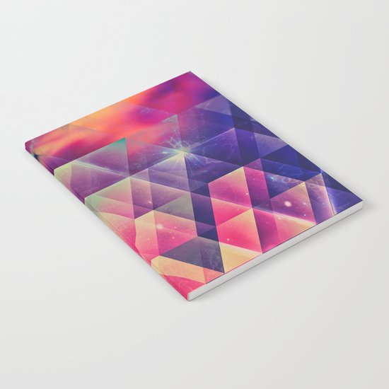 glyssyne pyrymyd Notebook