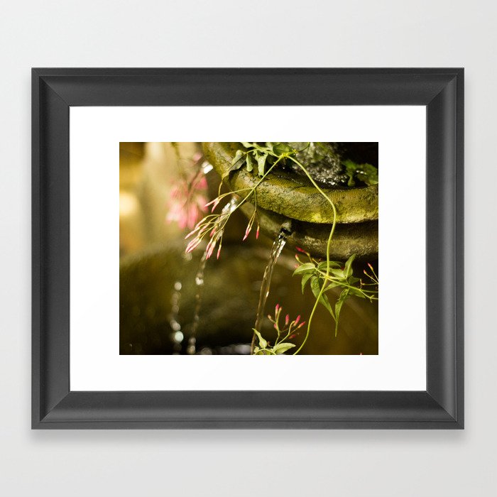 Fountain stopped in time Framed Art Print