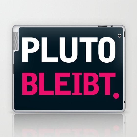 Pluto Bleibt Laptop & iPad Skin