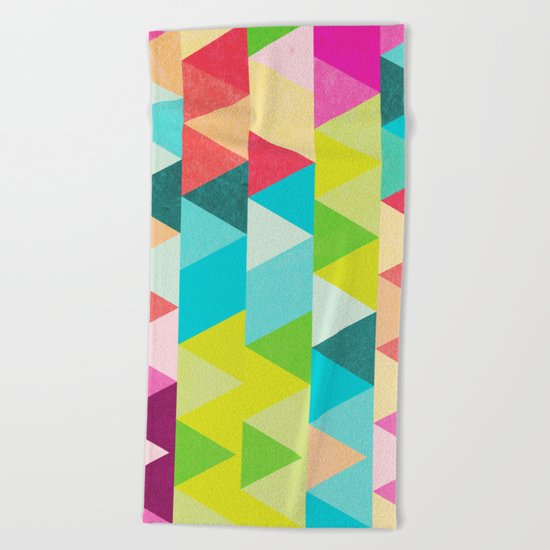 Bubblegum Triangles Pattern Beach Towel