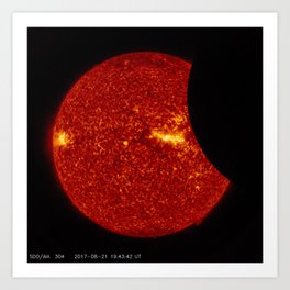 SDO Sees Solar Eclipse Art Print | Soleil, Outerspace, Star, Solareclipse, Space, Yellowdwarf, Ultravioletlight, Astrophotography, Sun, Mond 