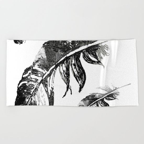 FEATHERS IN BLACK WHITE AND GRAY Beach Towel