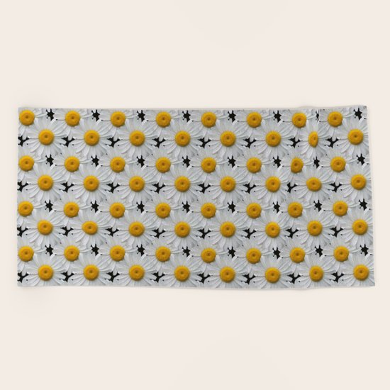 DAISY CHAINS Beach Towel