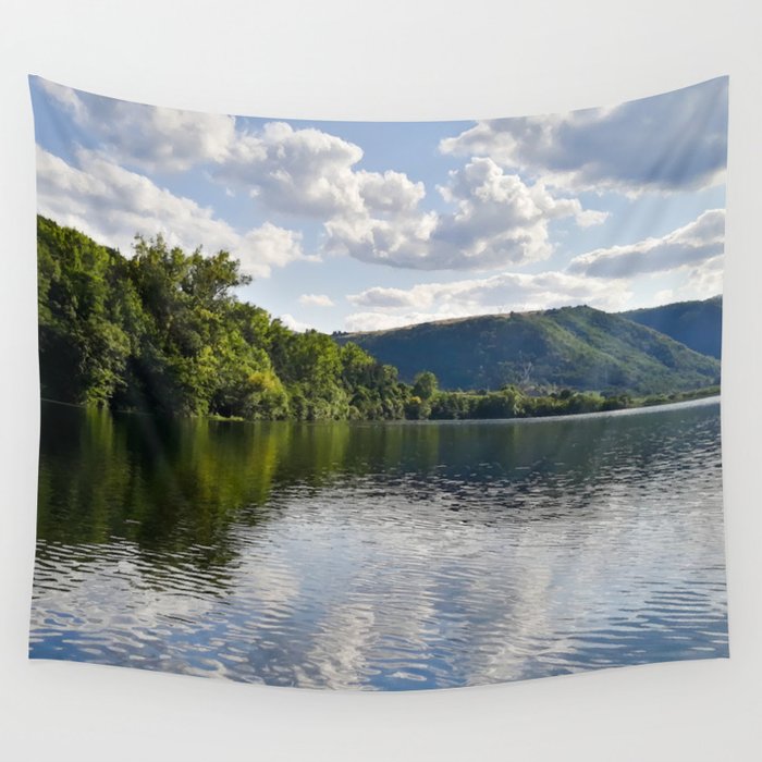 Amazing mountain lake Wall Tapestry