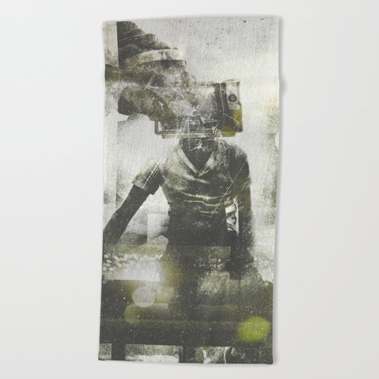 Free your mind Beach Towel