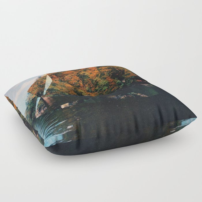 HĖDRON Floor Pillow