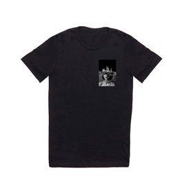 Disrupted innocence (black version) T Shirt
