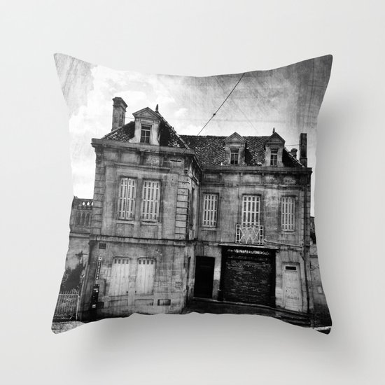 MaiSon HanTée... Throw Pillow