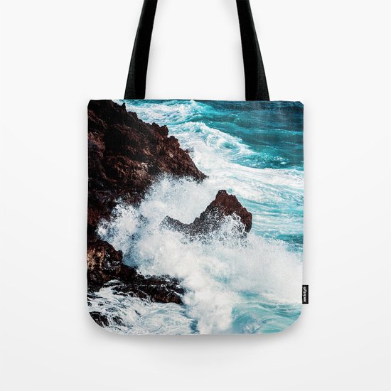 CONFRONTING THE STORM Tote Bag