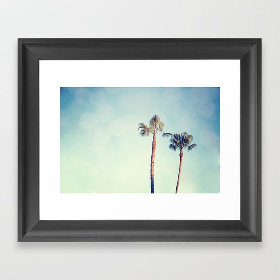 Dos garras Framed Art Print
