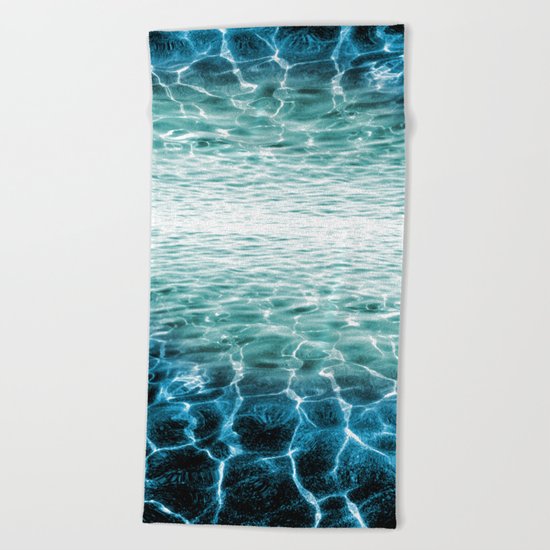 acqua azzurra acqua chiara Beach Towel