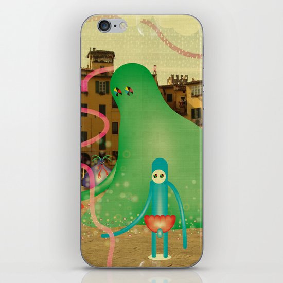 LuCCA è AbiTAtA dai MostRi iPhone & iPod Skin