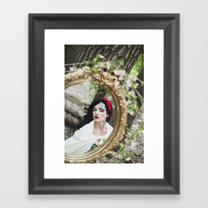 Snow White Mirror S Edge Framed Art Print