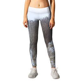 Solitude on straw Leggings