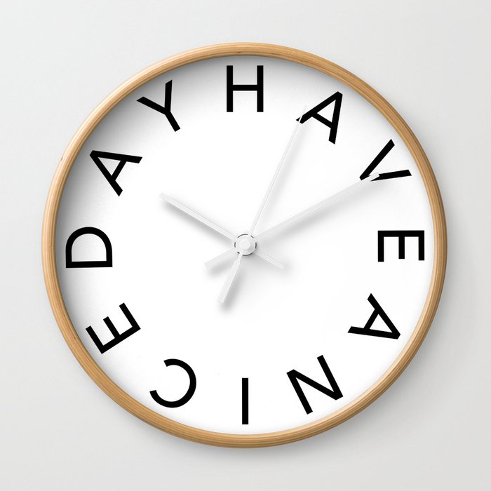 an image of a nice clock showing daylight saving time