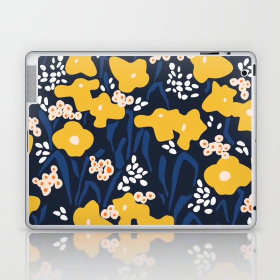Popular floral pattern  - scandinavian style Laptop & iPad Skin