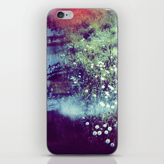 Holga Flowers V iPhone Skin