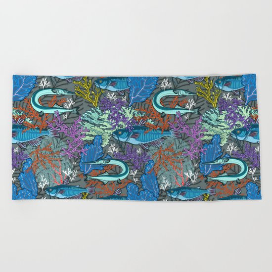 aquarium life Beach Towel
