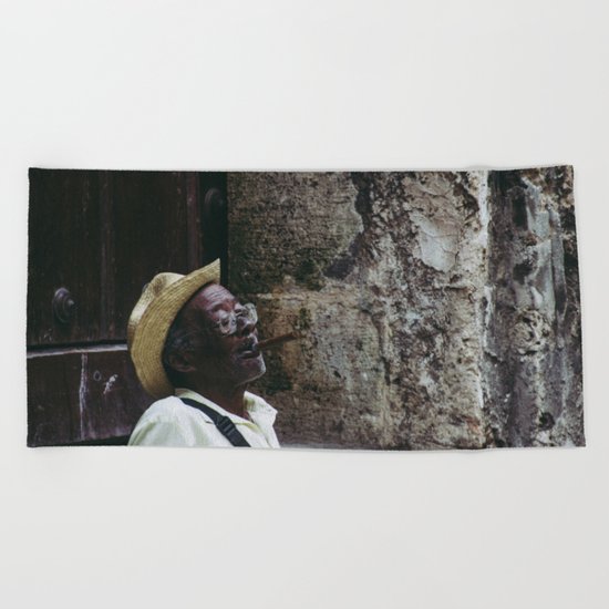 Vieja habana Beach Towel