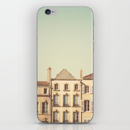 designated town of art & history ... iPhone Skin