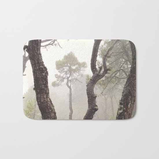 "Looking for the sky..." Follow your dreams. Retro Bath Mat
