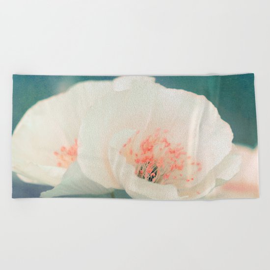 White poppies Beach Towel