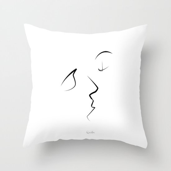 Kiss/beso/kuss/baiser/beijo/ Throw Pillow