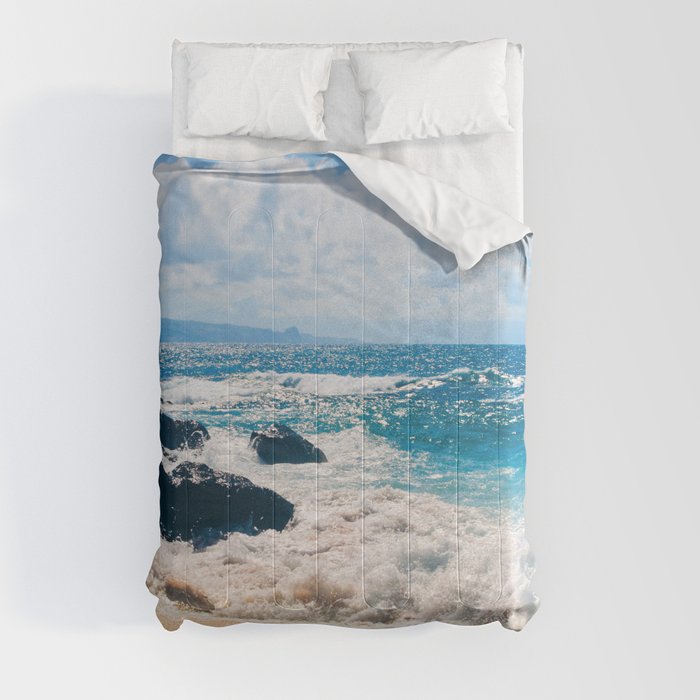 Hookipa Beach Maui Hawaii Comforter