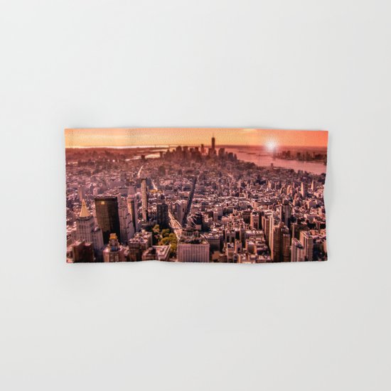Manhattan in red Hand & Bath Towel