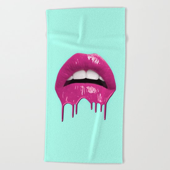 MELTING LIPS Beach Towel