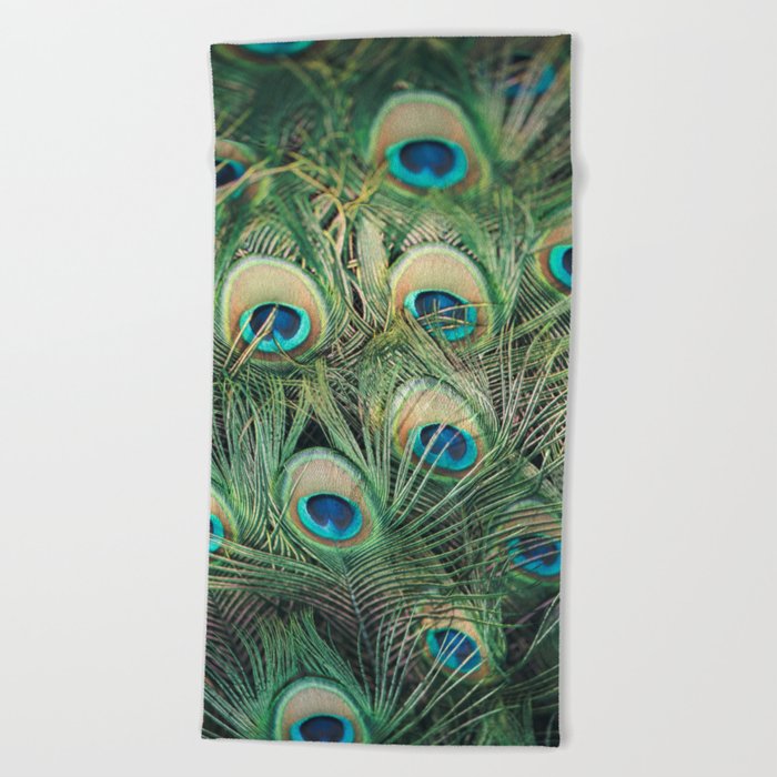 Loads of feathers Beach Towel