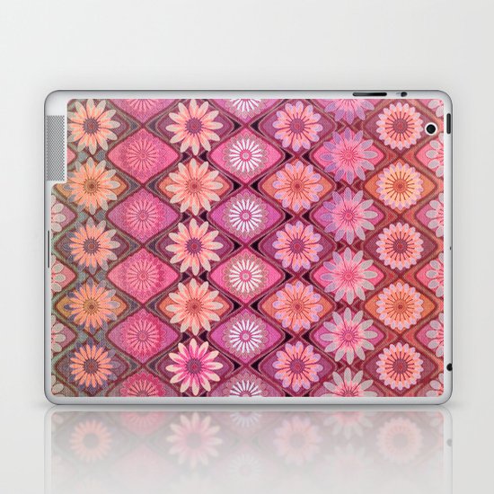 Daisy Pinks Laptop & iPad Skin