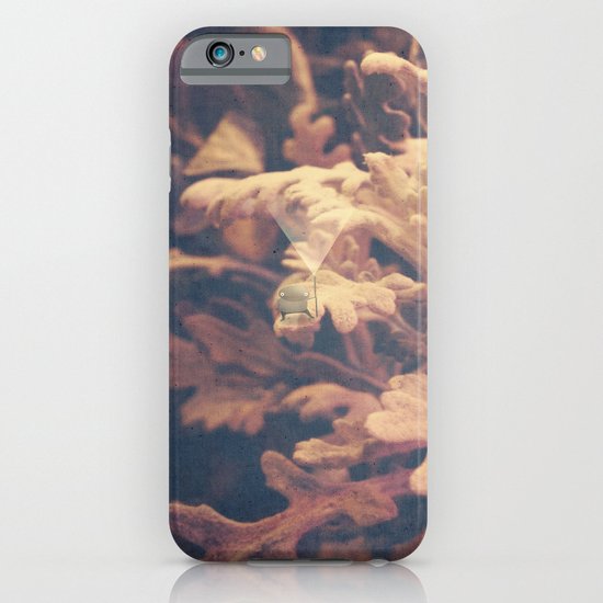 light outshines the darkness iPhone & iPod Case