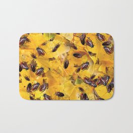 Cockroaches on ginkgo biloba Bath Mat | Creeping, Insects, Pests, Roach, Photo, Roaches, Animal, Extermination, Creepy, Bugs 