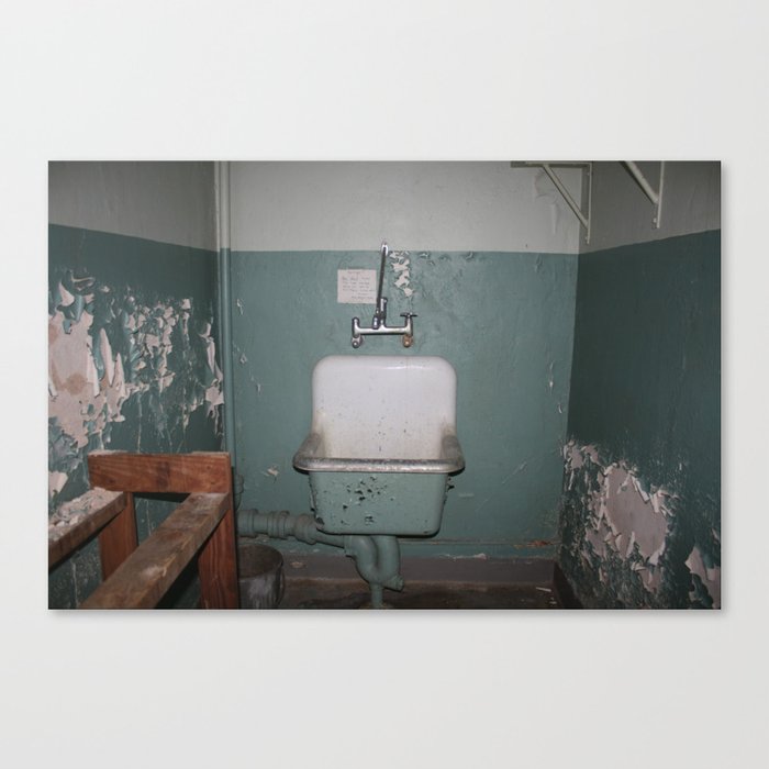 Old Fashioned sink Canvas Print