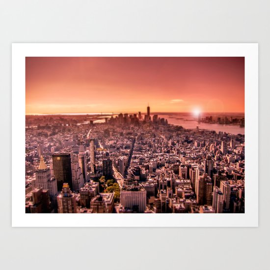 Manhattan in red Art Print