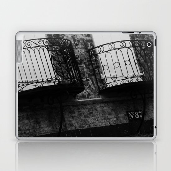 No 37 Laptop & iPad Skin