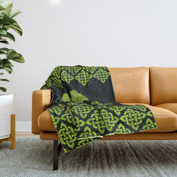 Shamrock top throw blanket
