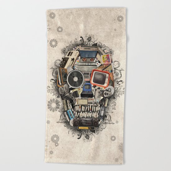 retro tech skull 2 Beach Towel
