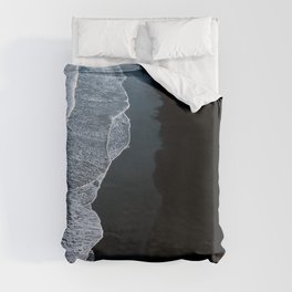 Minimalist Waves on a black sand beach in Iceland – Landscape Photography Duvet Cover