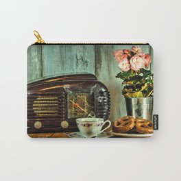 An Old-Fashioned Tea Time Carry-All Pouch