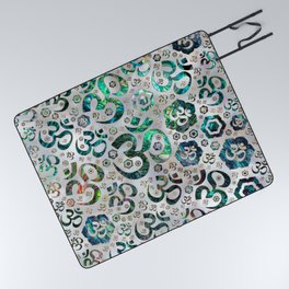 OM symbol pattern -Abalone shell on pearl Picnic Blanket
