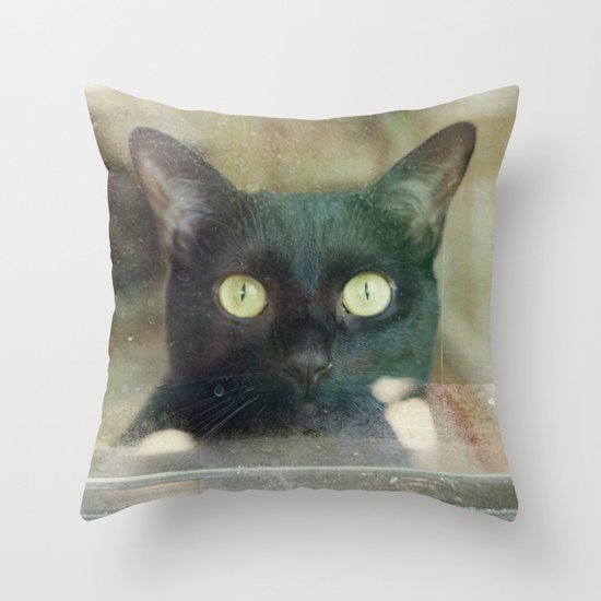 mind reader Throw Pillow