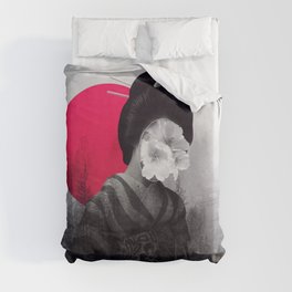 the geisha Duvet Cover