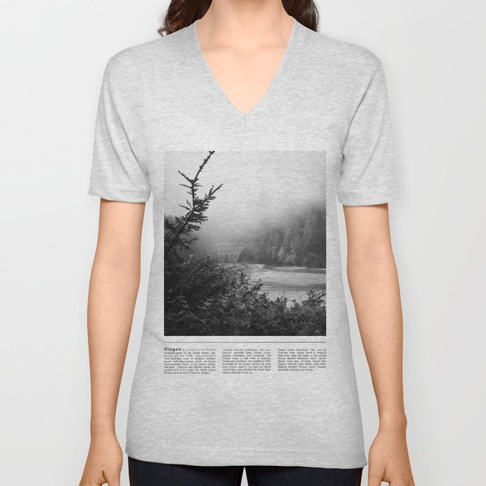 Coastal Fog | Black and White Photography | Minimalism in Oregon V Neck T Shirt
