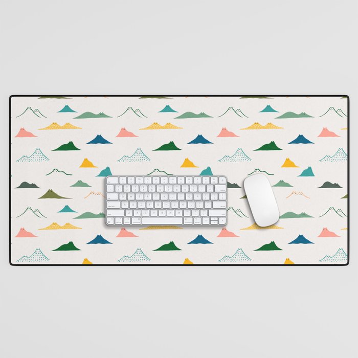 Cat Landscape 140: Meowtain range Desk Mat