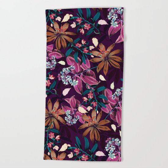 FLORAL PATTERN V Beach Towel