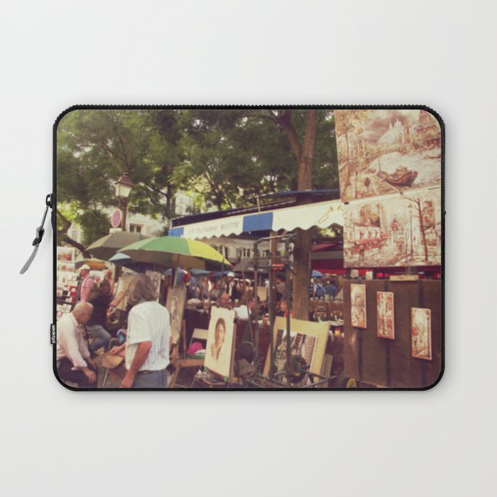 Unfocused Paris Nº 4 | Painters neighborhood, bohemian atmosphere | Out of focus photography Laptop Sleeve